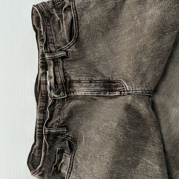 DG2 by Diane Gilman light brown studded cropped jeans. Sz 8 - Picture 12 of 12